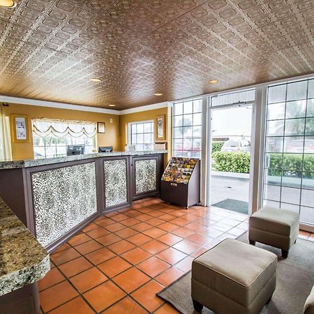 Econo Lodge Cocoa Beach - Near The Port Esterno foto