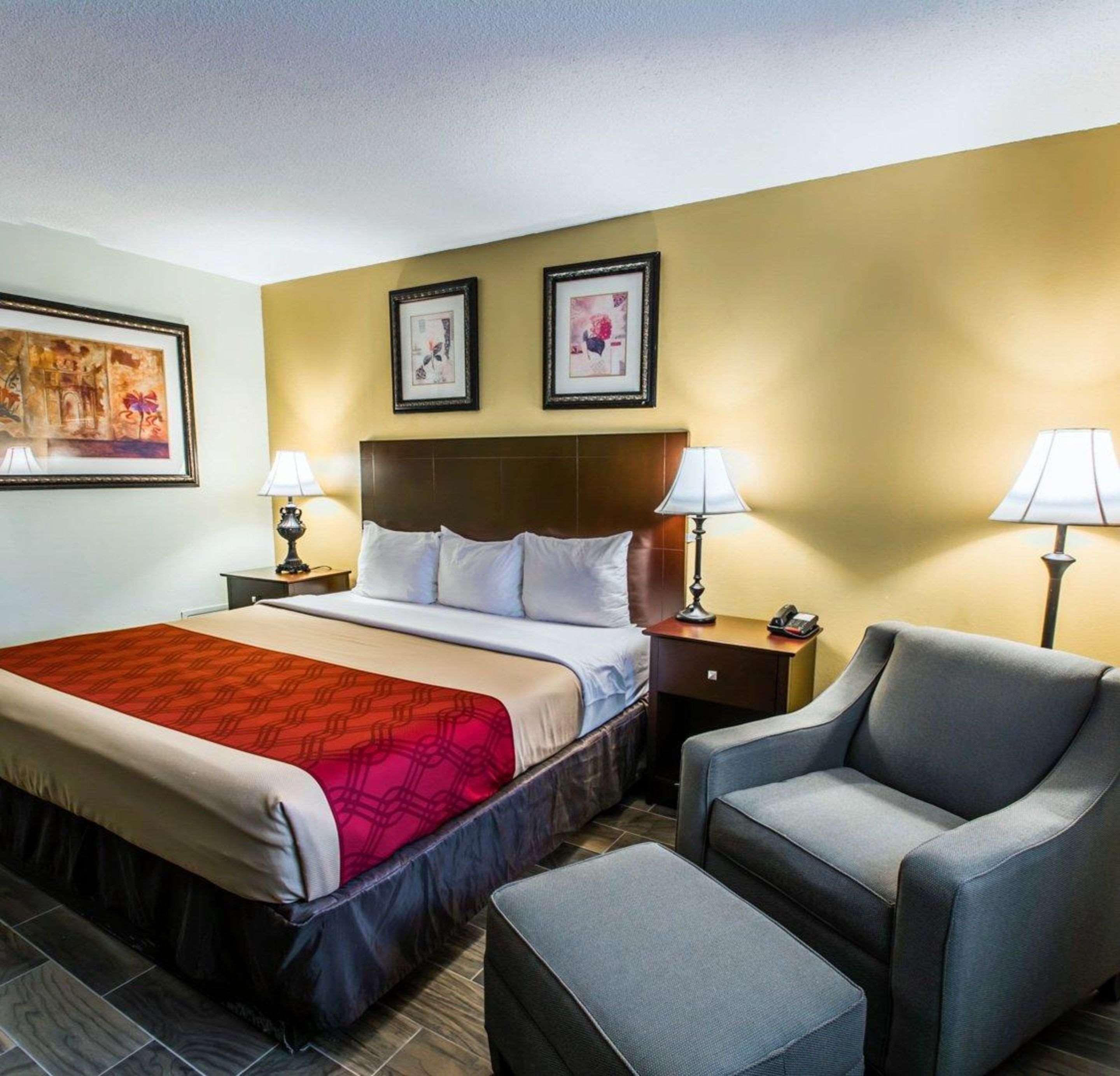 Econo Lodge Cocoa Beach - Near The Port Esterno foto