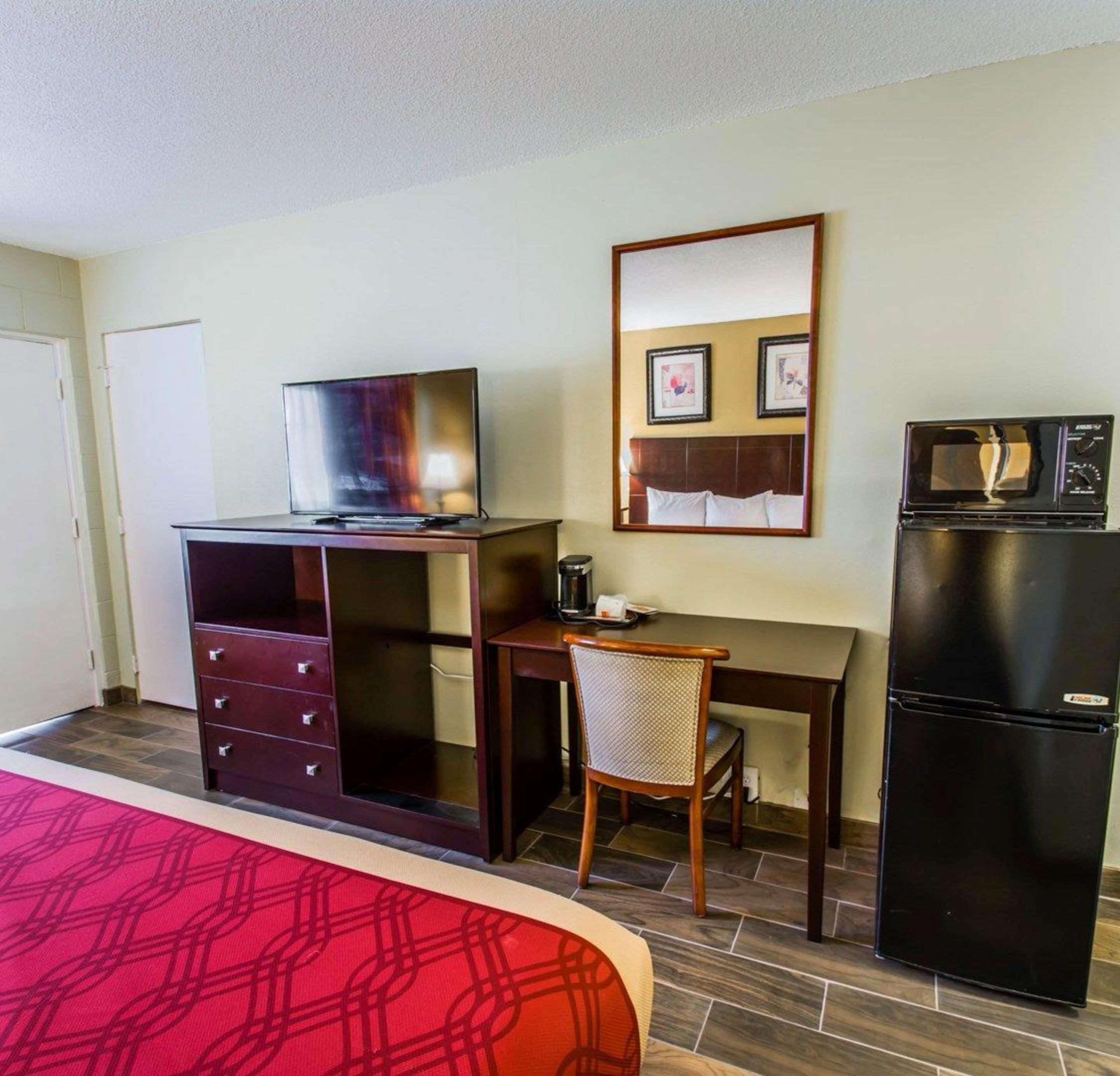 Econo Lodge Cocoa Beach - Near The Port Esterno foto