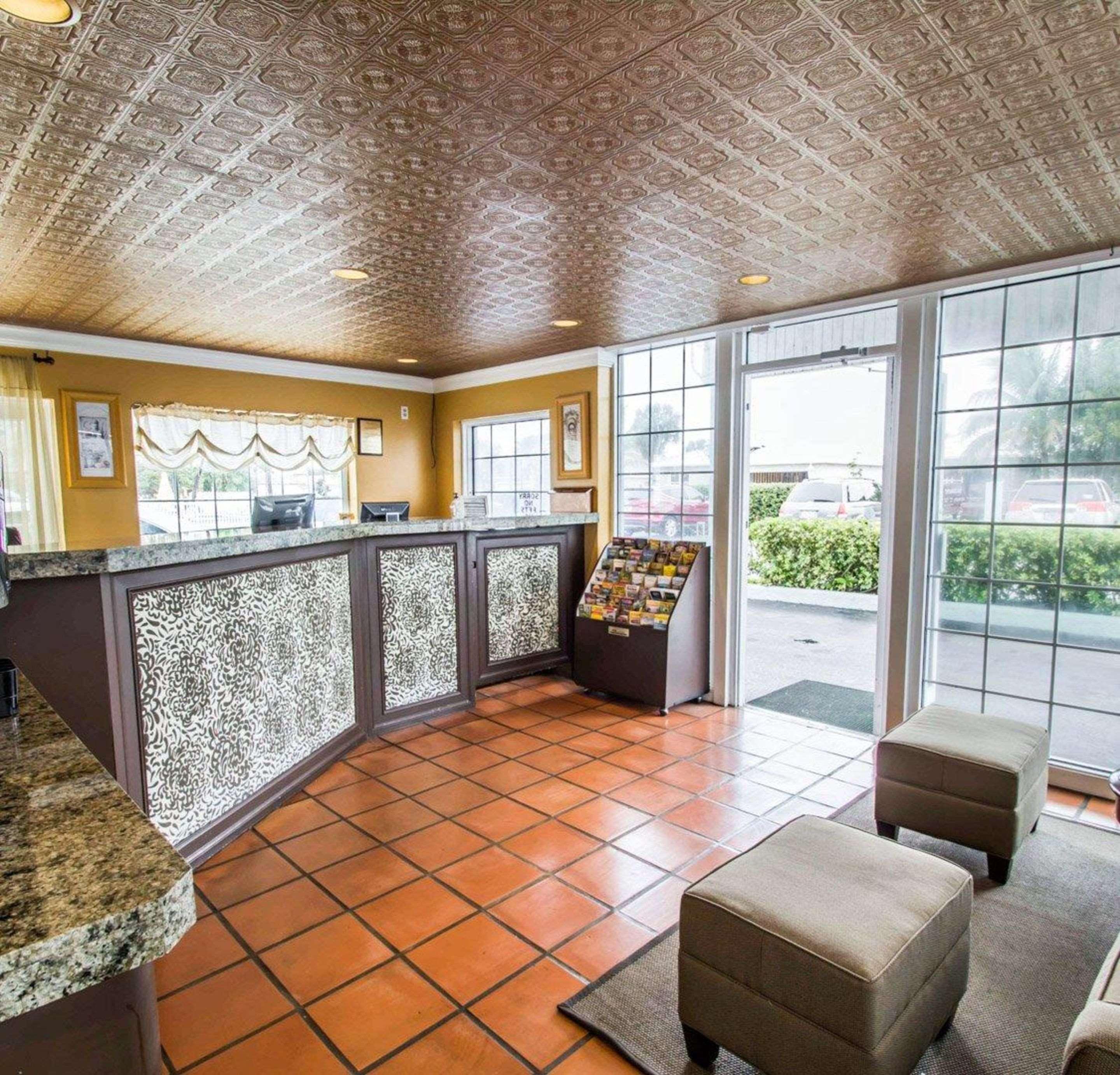 Econo Lodge Cocoa Beach - Near The Port Esterno foto