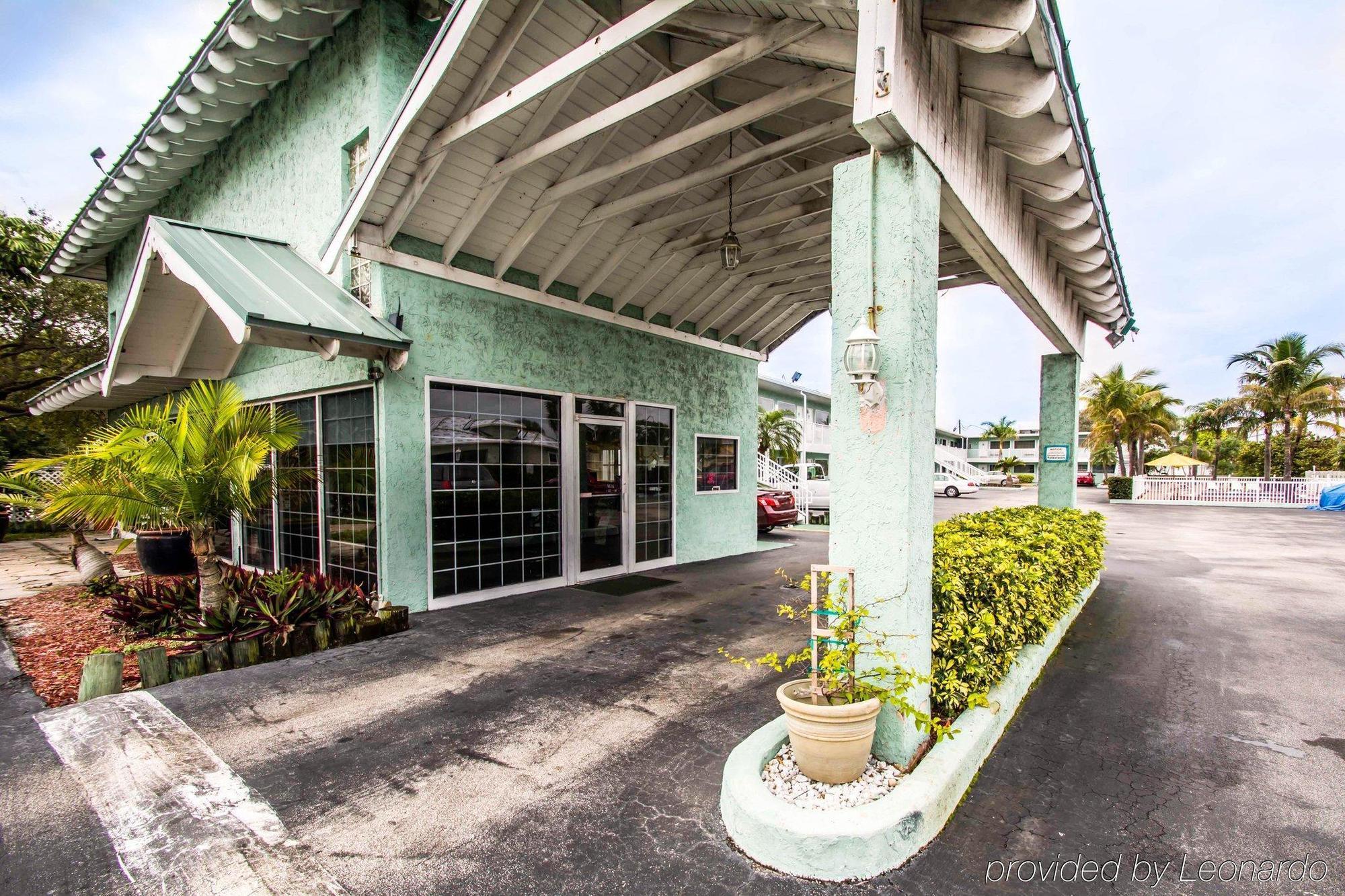 Econo Lodge Cocoa Beach - Near The Port Esterno foto